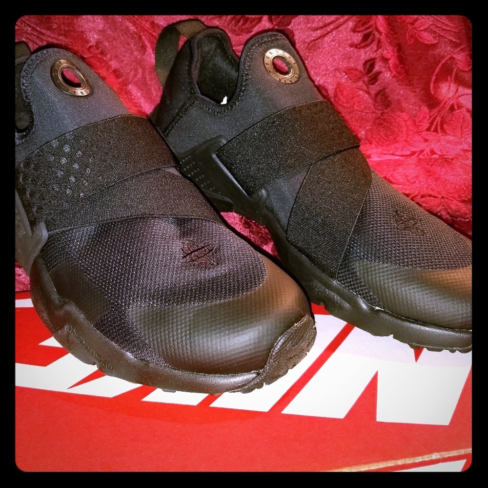 "New in the Box" Nike Haurache